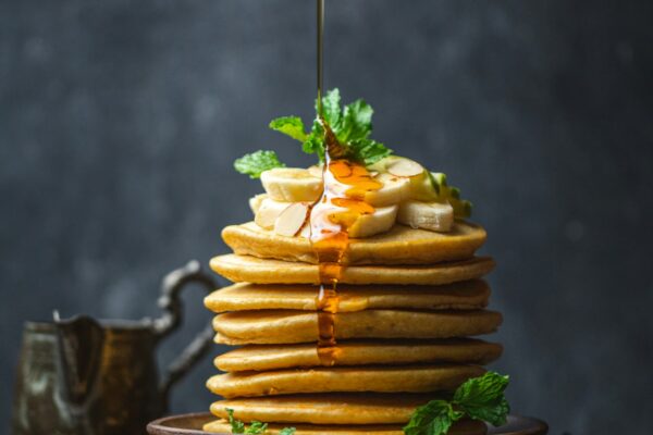 Cloud-Like Fluffy Pancakes with Maple Butter Syrup
